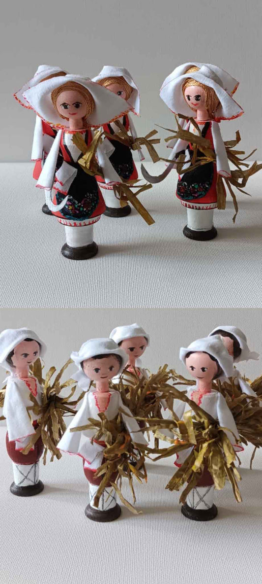 Wooden_dolls-Reapers-wheat-wheat_field-sickles-summer-wheat_harvest-harvest-women_harvesters-hand_painted-hand_painted-hand_drawn-handmade
