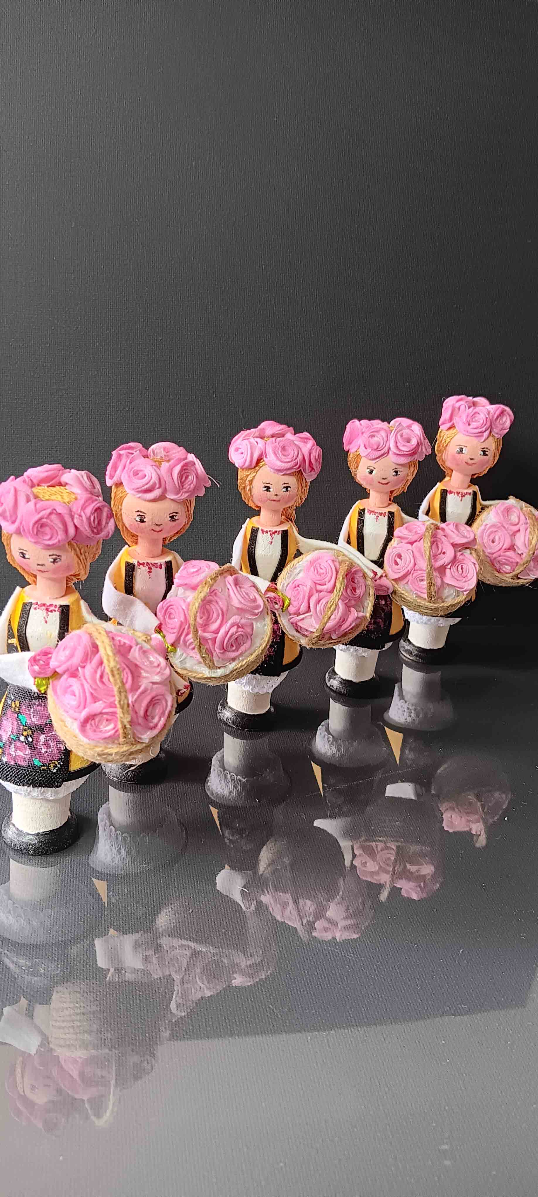 Wooden_doll-Rose_picker-oil_roses-Damascene-baskets_with_oil_roses-pink_roses-summer-rose_picker-women_hand_picking_roses-hand_painted-handmade